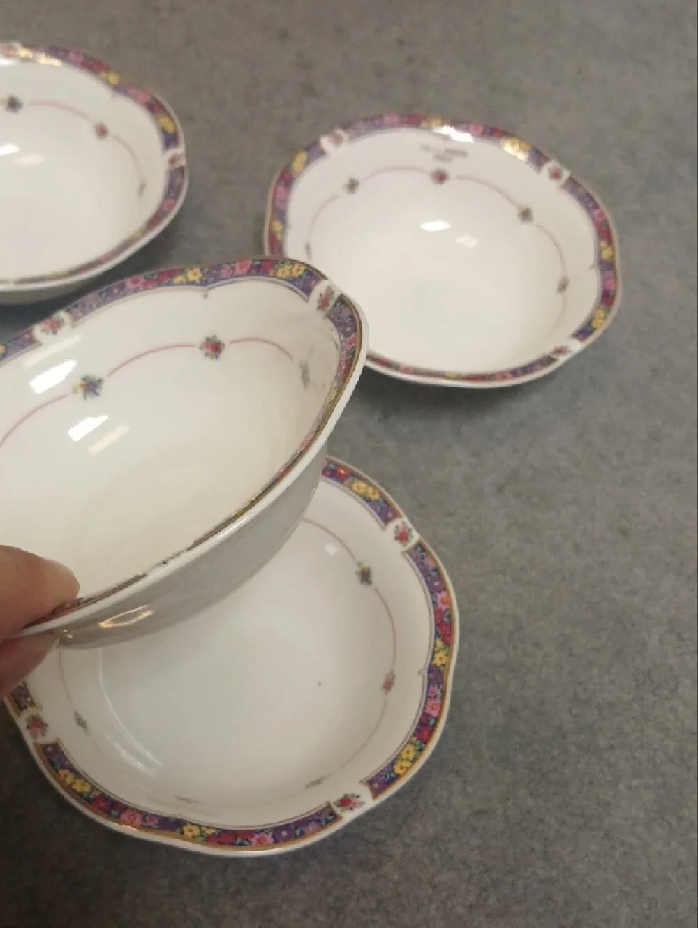 Villa D'este White and Purple Decorative Bowls - Set of 5
